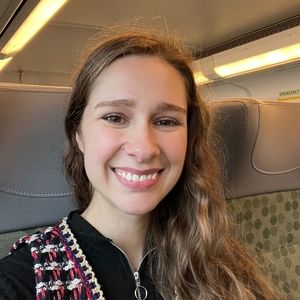 Meet your Posher, Julia